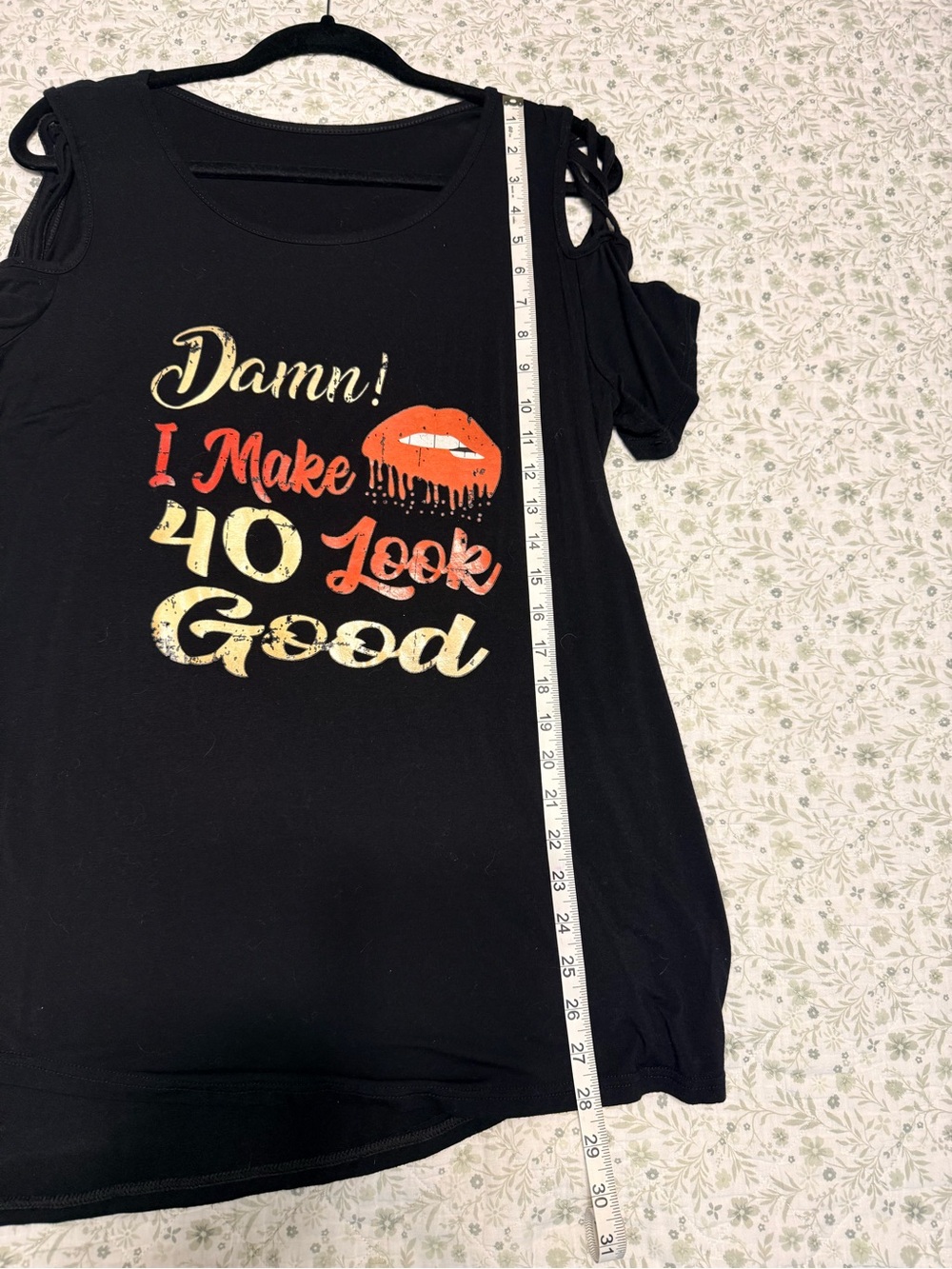 Women's 40th Birthday Gifts I Make 40 Look Good Cold Shoulder Short Sleeve T - Picture 7 of 8